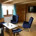 Semesterbostad Nad Stawem *